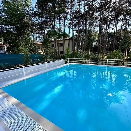 아파트 Nuovo Con Piscina E Garage 비비오네