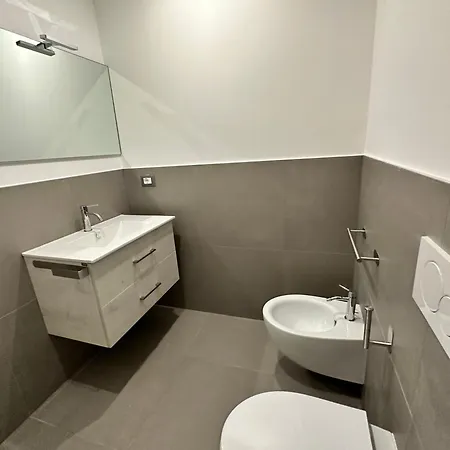 Nuovo Con Piscina E Garage Apartment *
