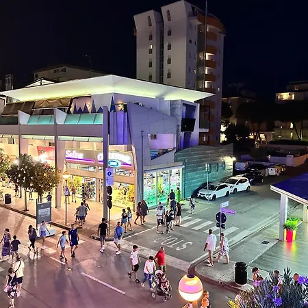 아파트 Nuovo Con Piscina E Garage