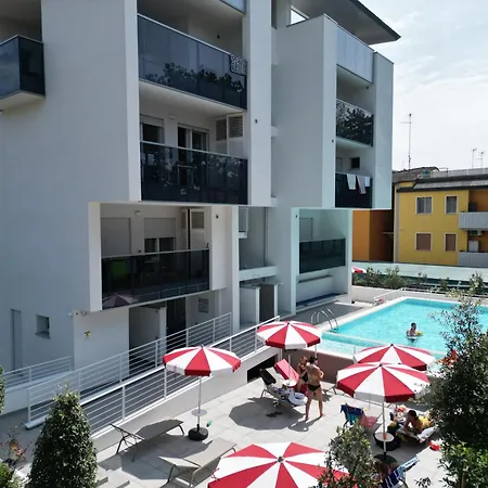 아파트 Nuovo Con Piscina E Garage *