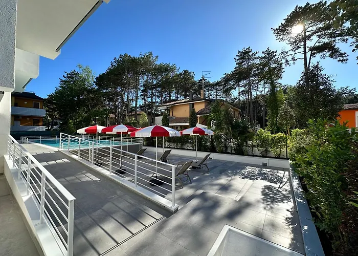 Nuovo Con Piscina E Garage Apartman