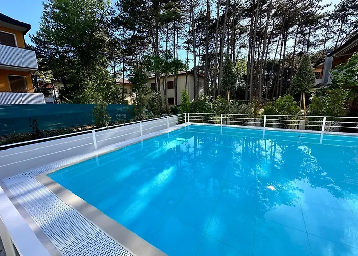 Apartman Nuovo Con Piscina E Garage Bibione