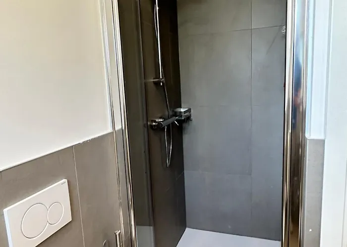 Apartman Nuovo Con Piscina E Garage