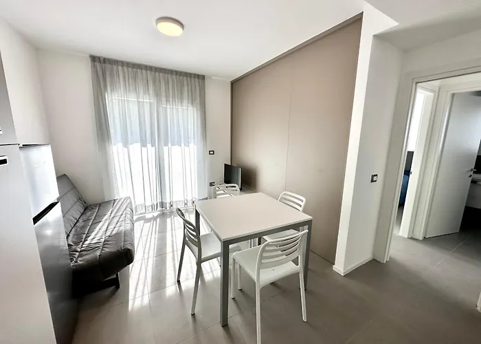 Lejlighed Nuovo Con Piscina E Garage *