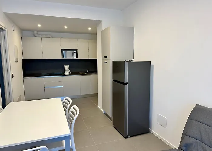 Apartman Nuovo Con Piscina E Garage