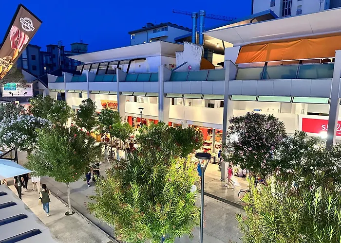 Nuovo Con Piscina E Garage Bibione