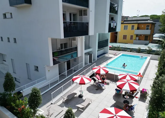 Nuovo Con Piscina E Garage Lejlighed *